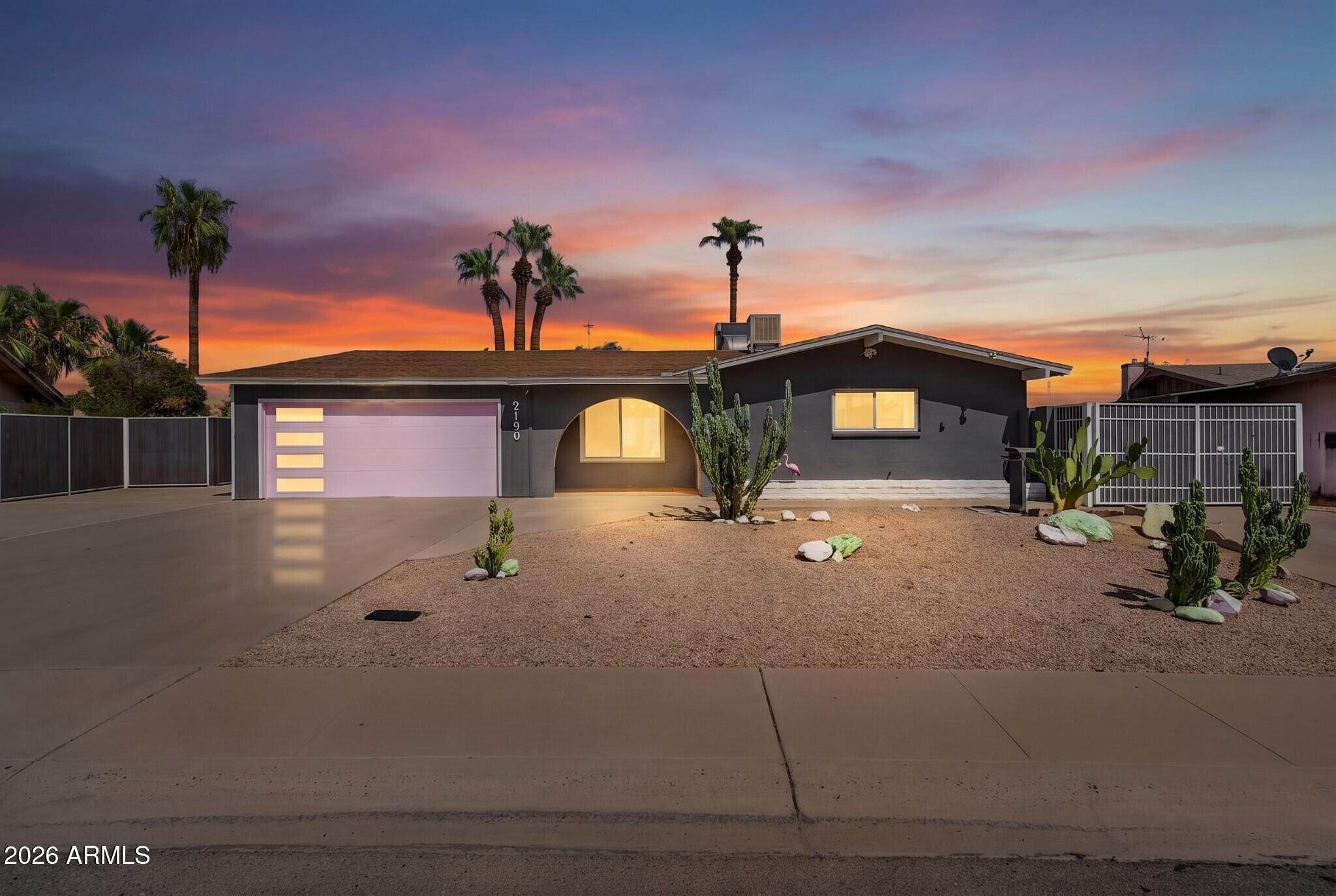 Greenway Dr, Tempe, AZ 85282