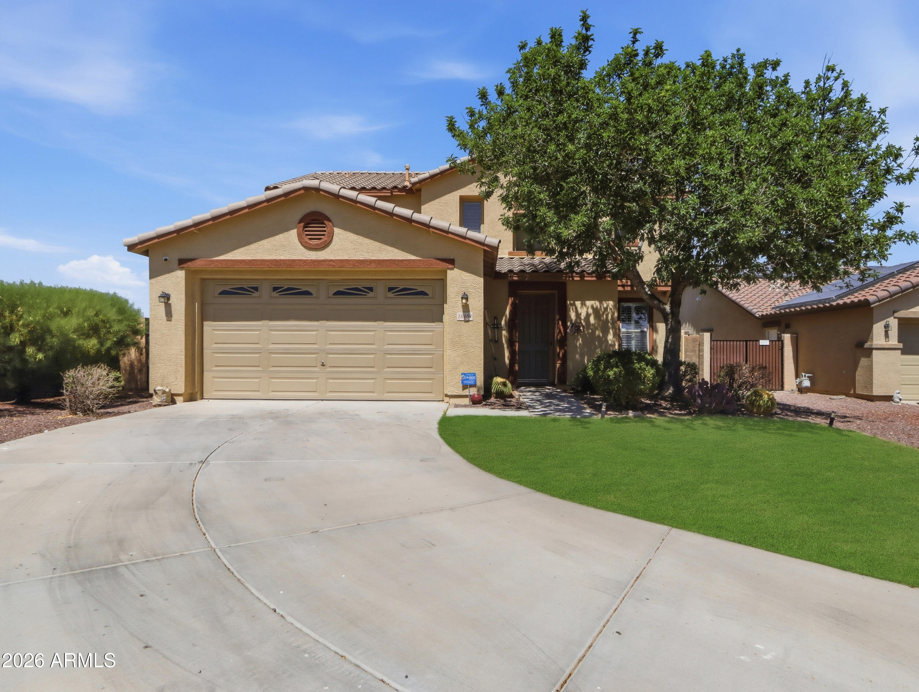 Honeysuckle Dr, Surprise, AZ 85387