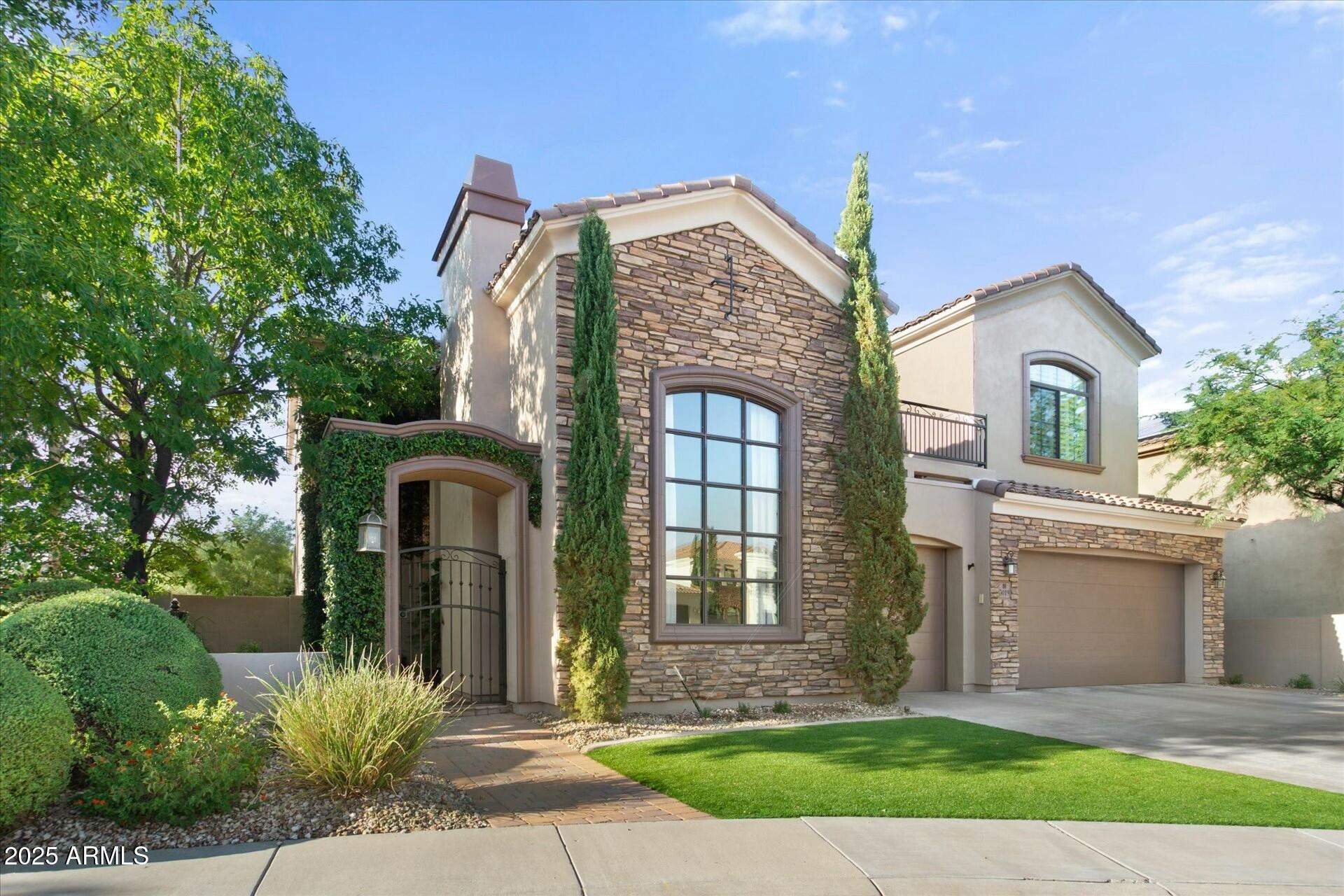 Lucia Dr, Cave Creek, AZ 85331