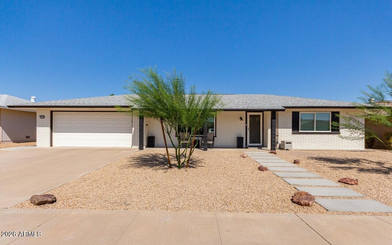 Oak Ridge Dr, Sun City, AZ 85351