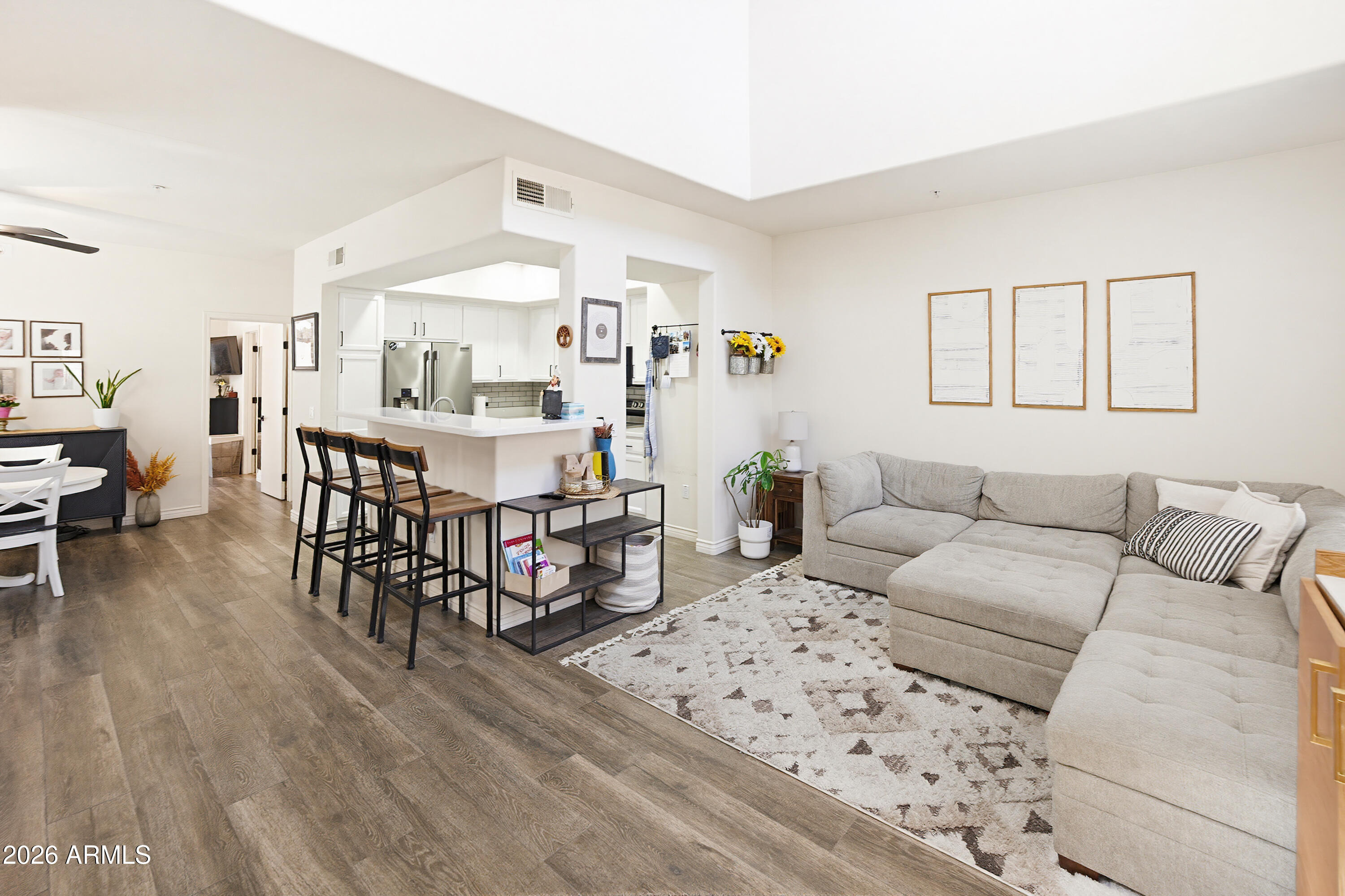 Greenway Rd, Phoenix, AZ 85053