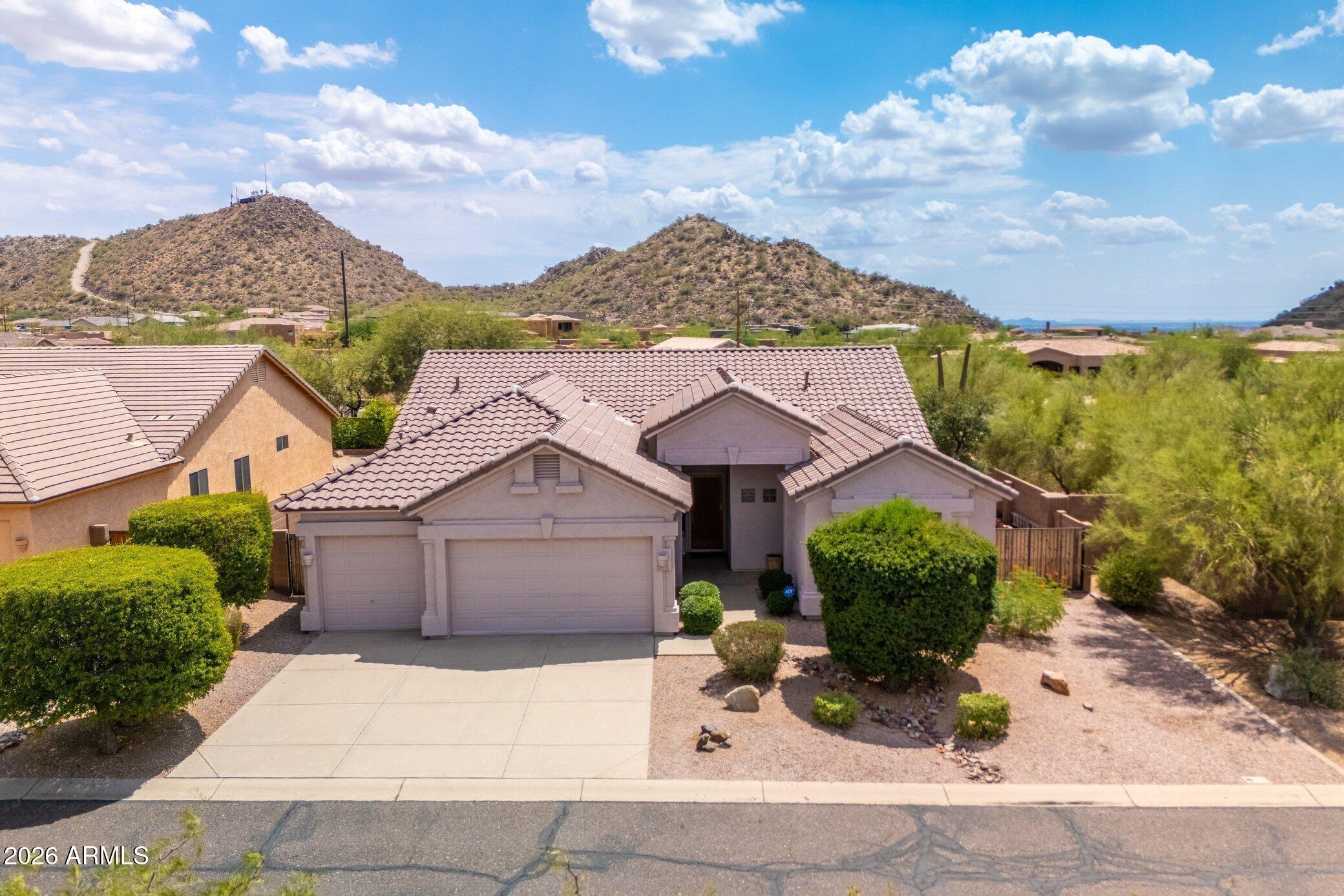 Knoll Cir, Mesa, AZ 85207