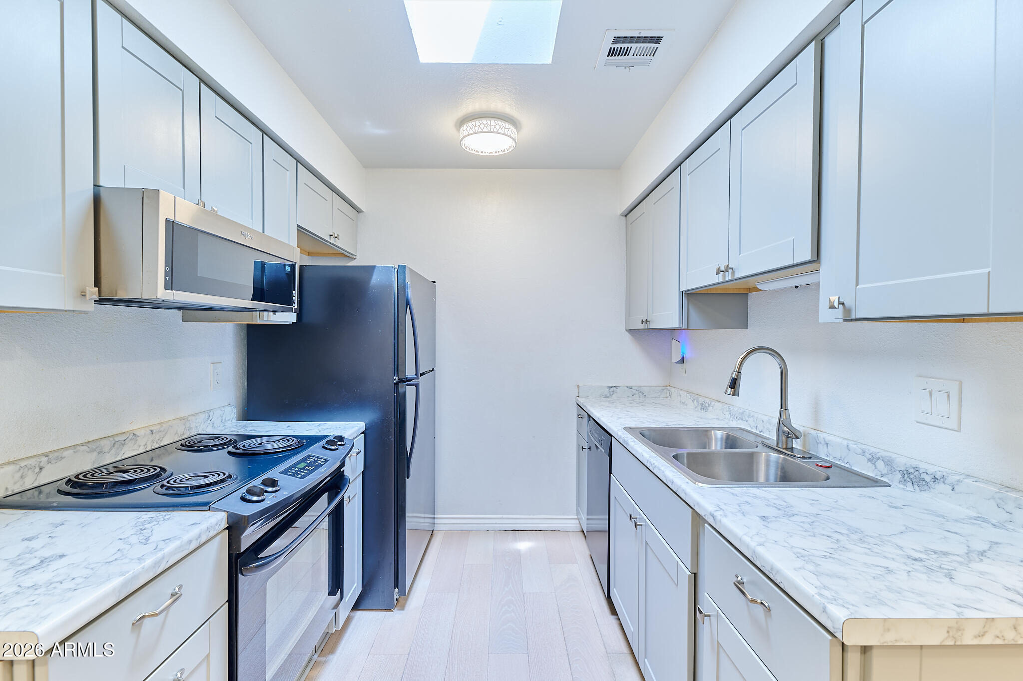 Elm St, Phoenix, AZ 85037