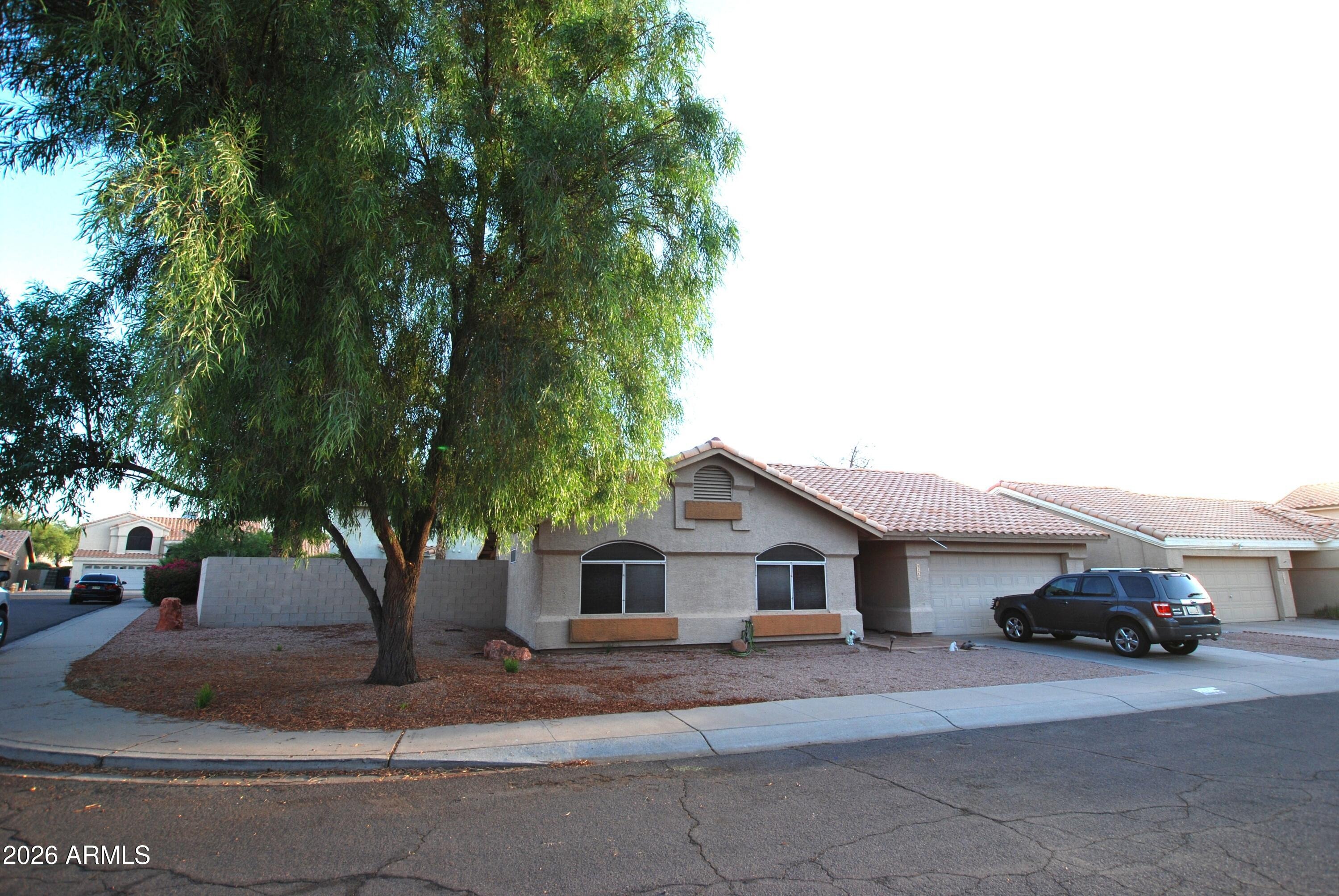 Amber Ridge Way, Phoenix, AZ 85048