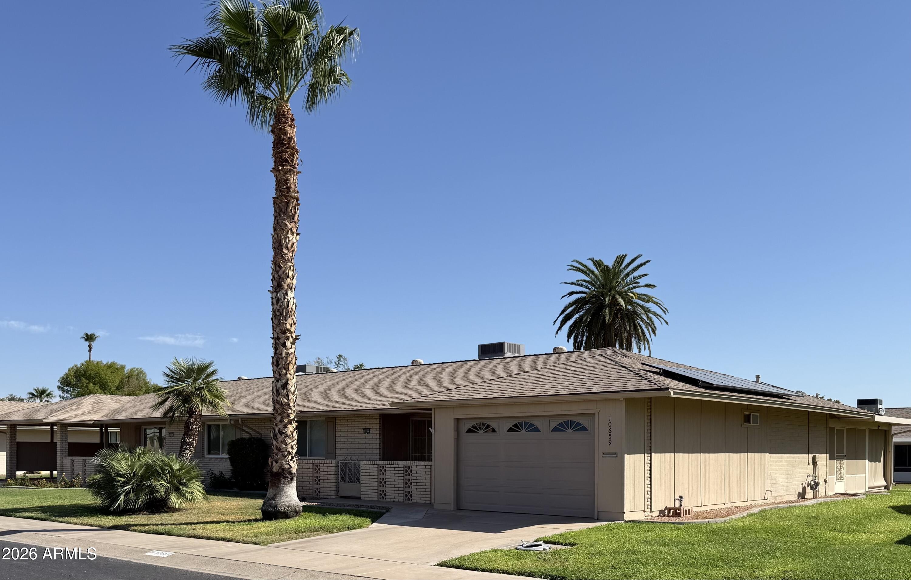 Tropicana Cir, Sun City, AZ 85351