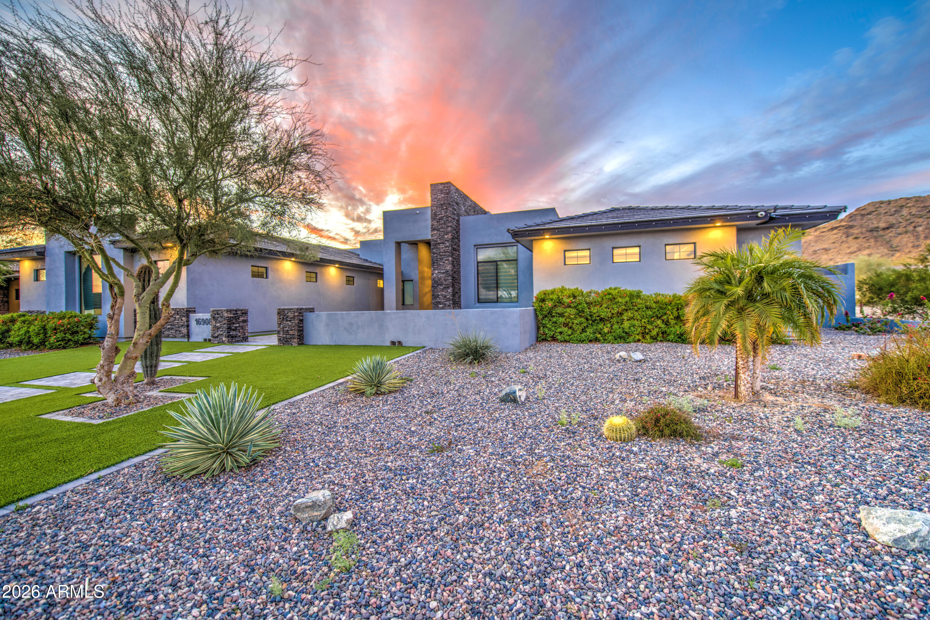 31st Ln, Phoenix, AZ 85045