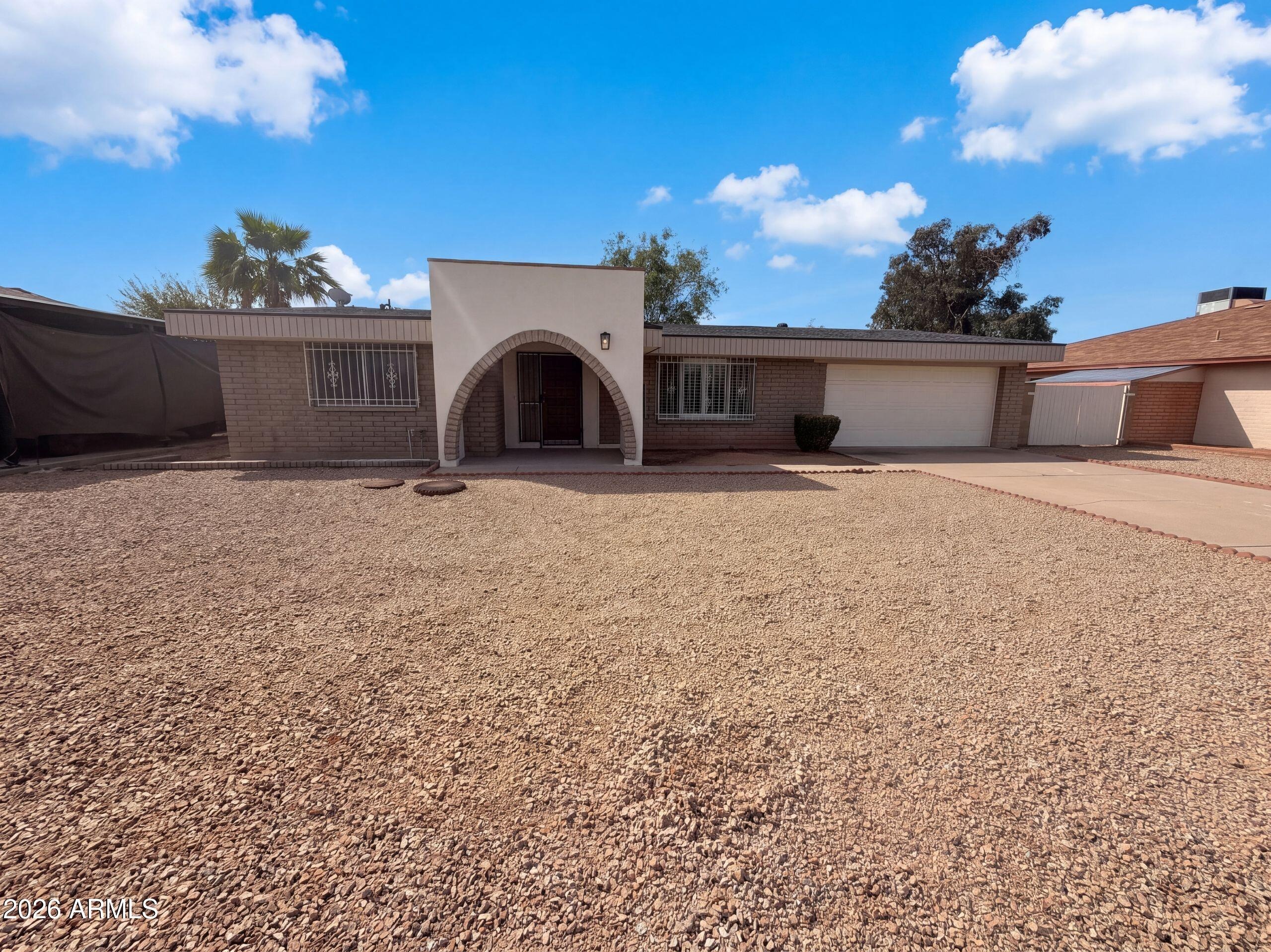 Dahlia Dr, Glendale, AZ 85304