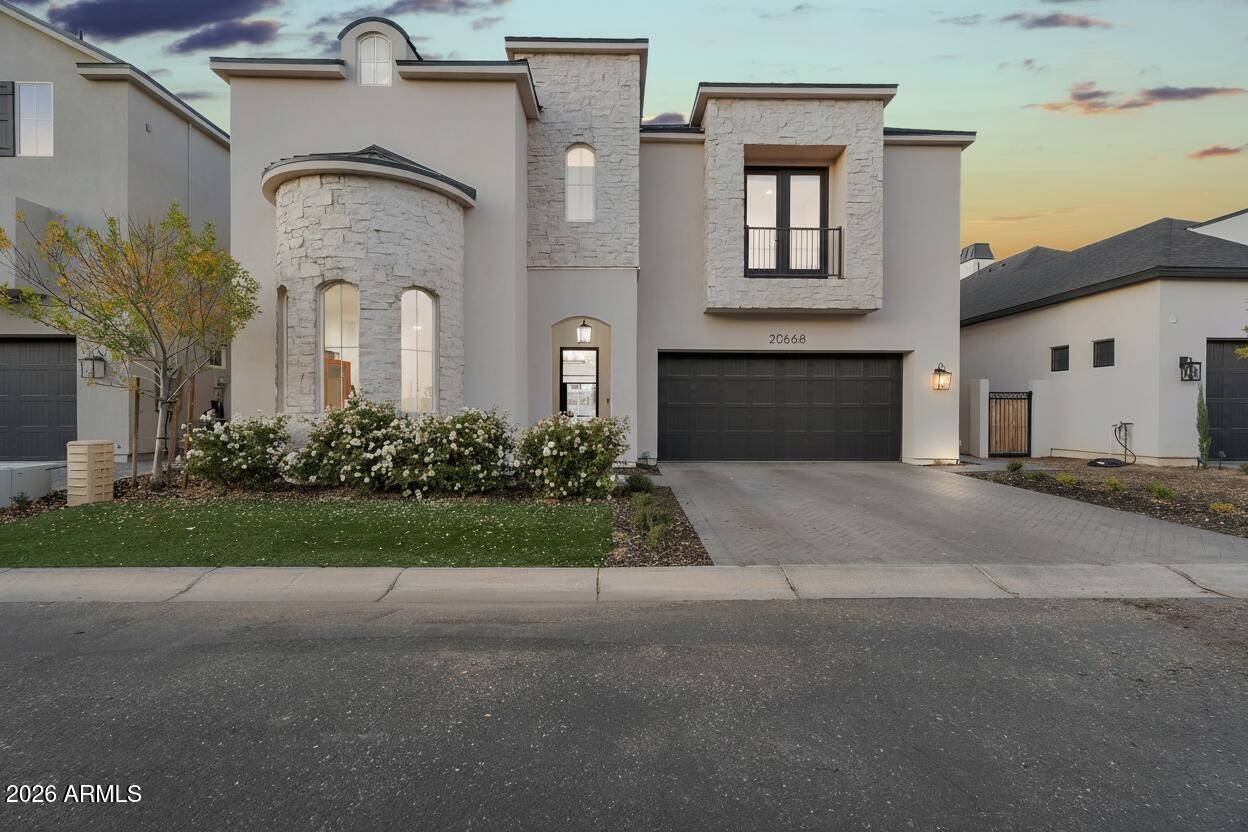 Natalie Way, Queen Creek, AZ 85142