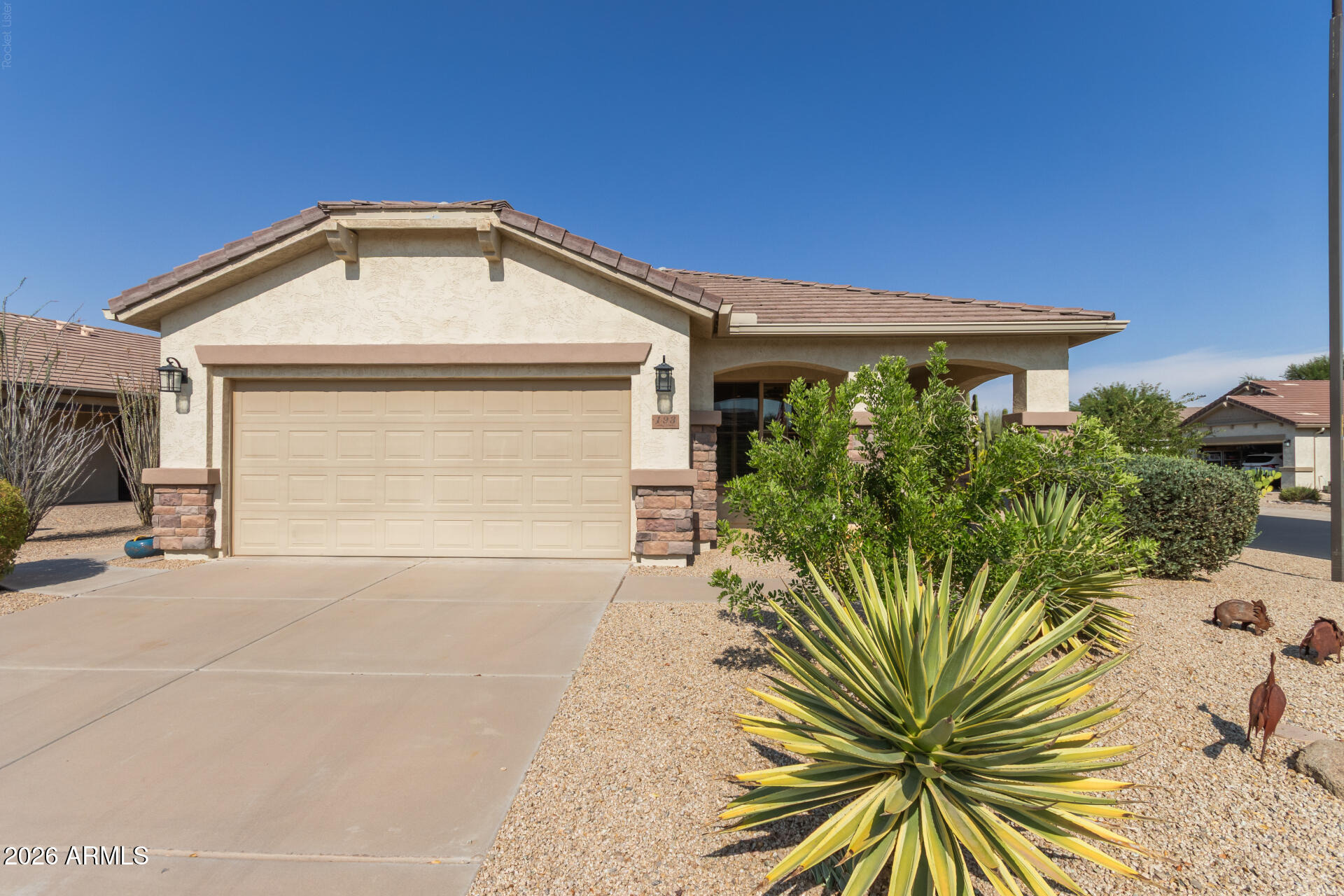 Latigo Cir, San Tan Valley, AZ 85143