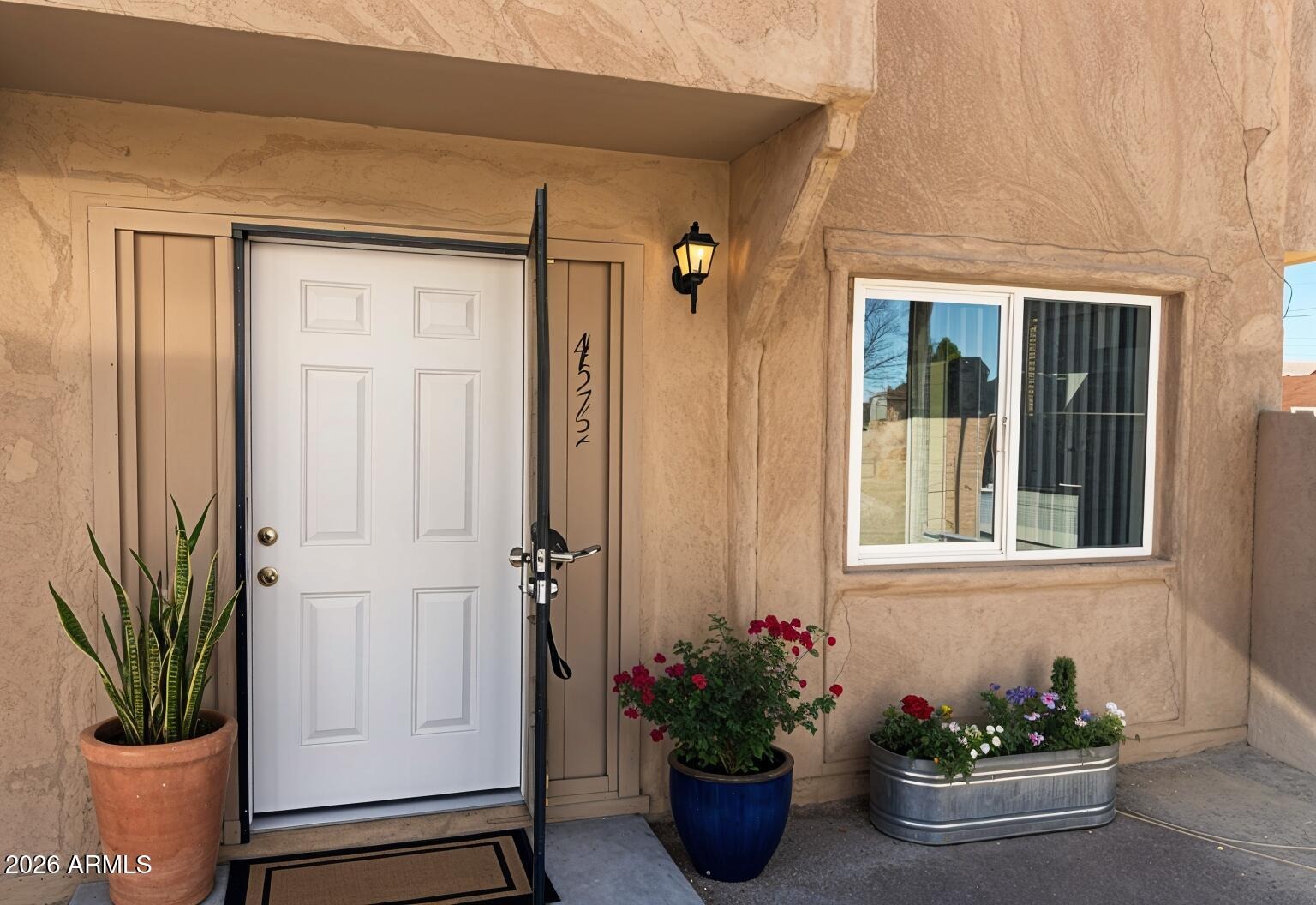 Riverside St, Phoenix, AZ 85040