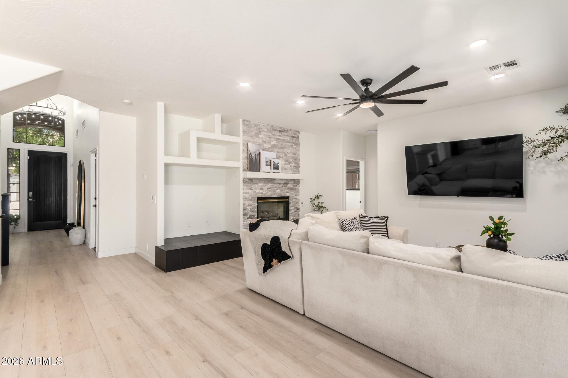 Paso Trl, Phoenix, AZ 85050 #1