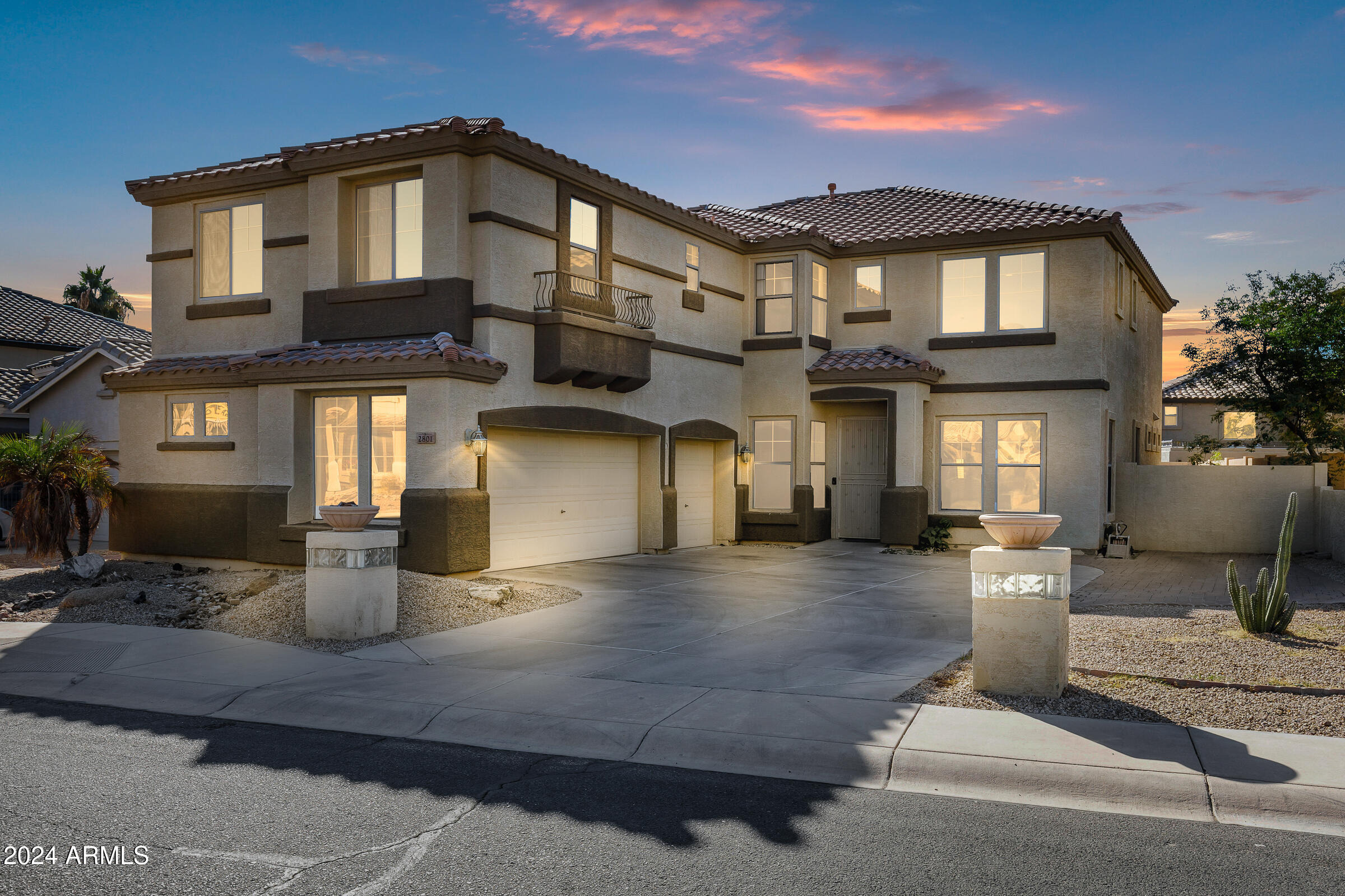 Silver Fox Way, Phoenix, AZ 85045