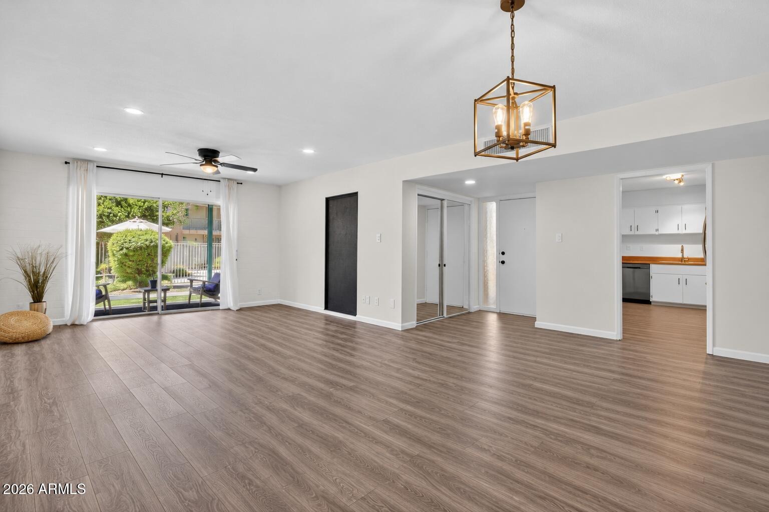 5th Ave, Phoenix, AZ 85013