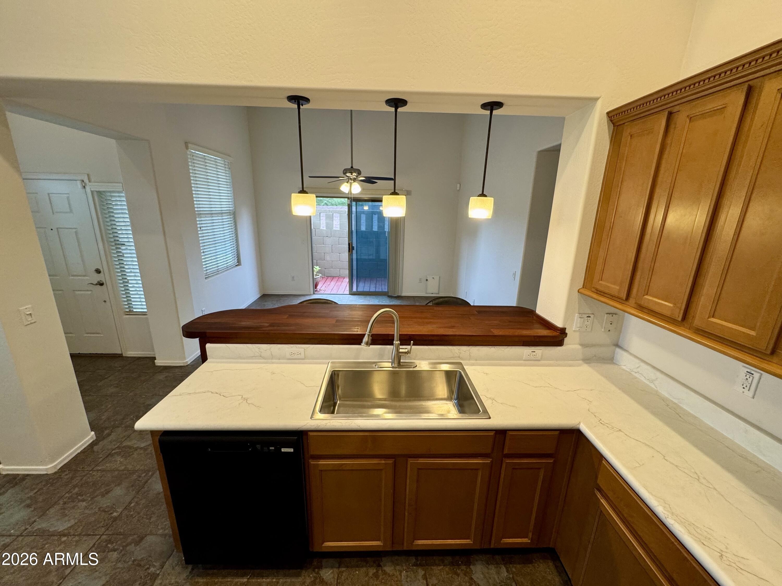 Sophie Ln, Phoenix, AZ 85042 #1