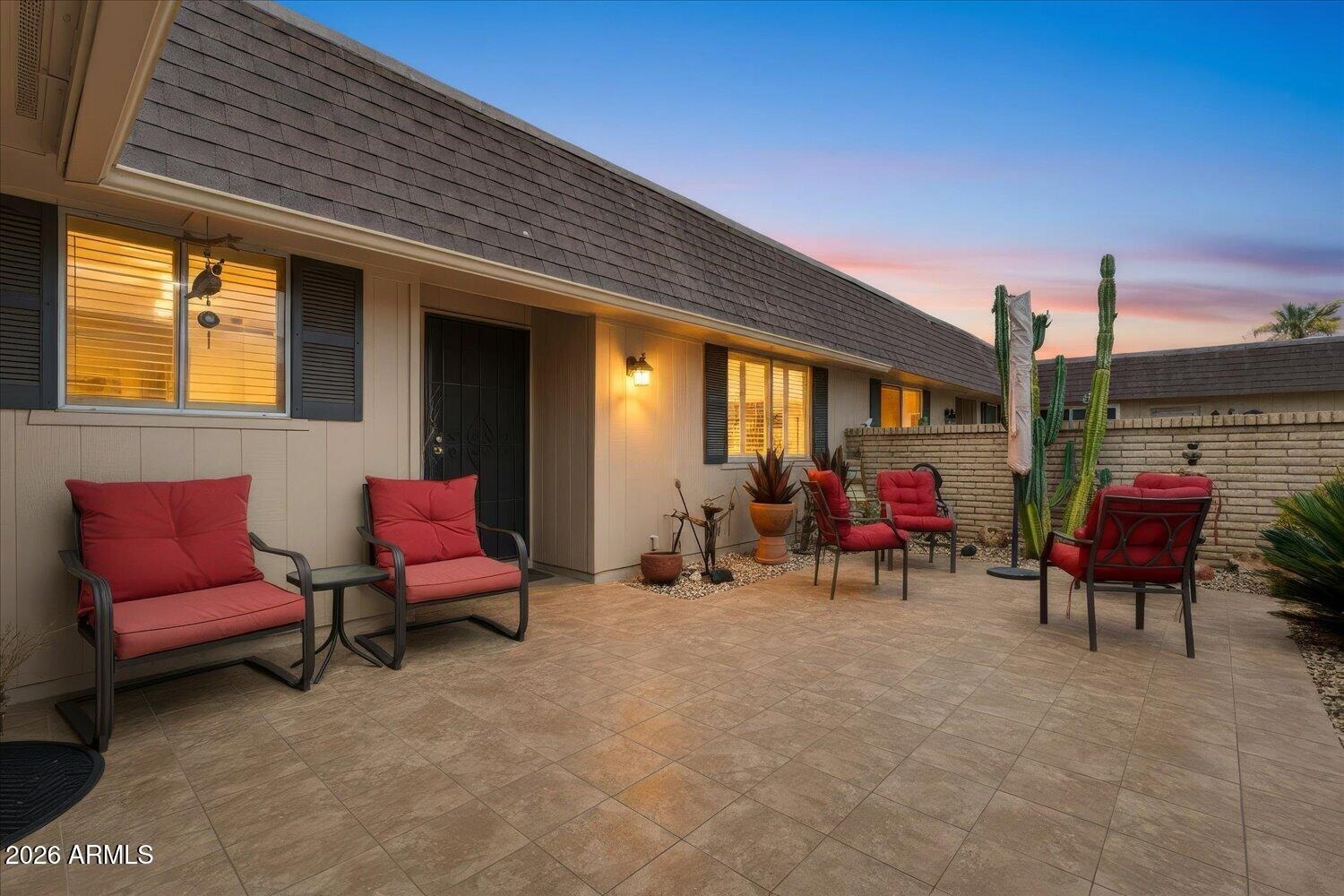 Saratoga Cir, Sun City, AZ 85351
