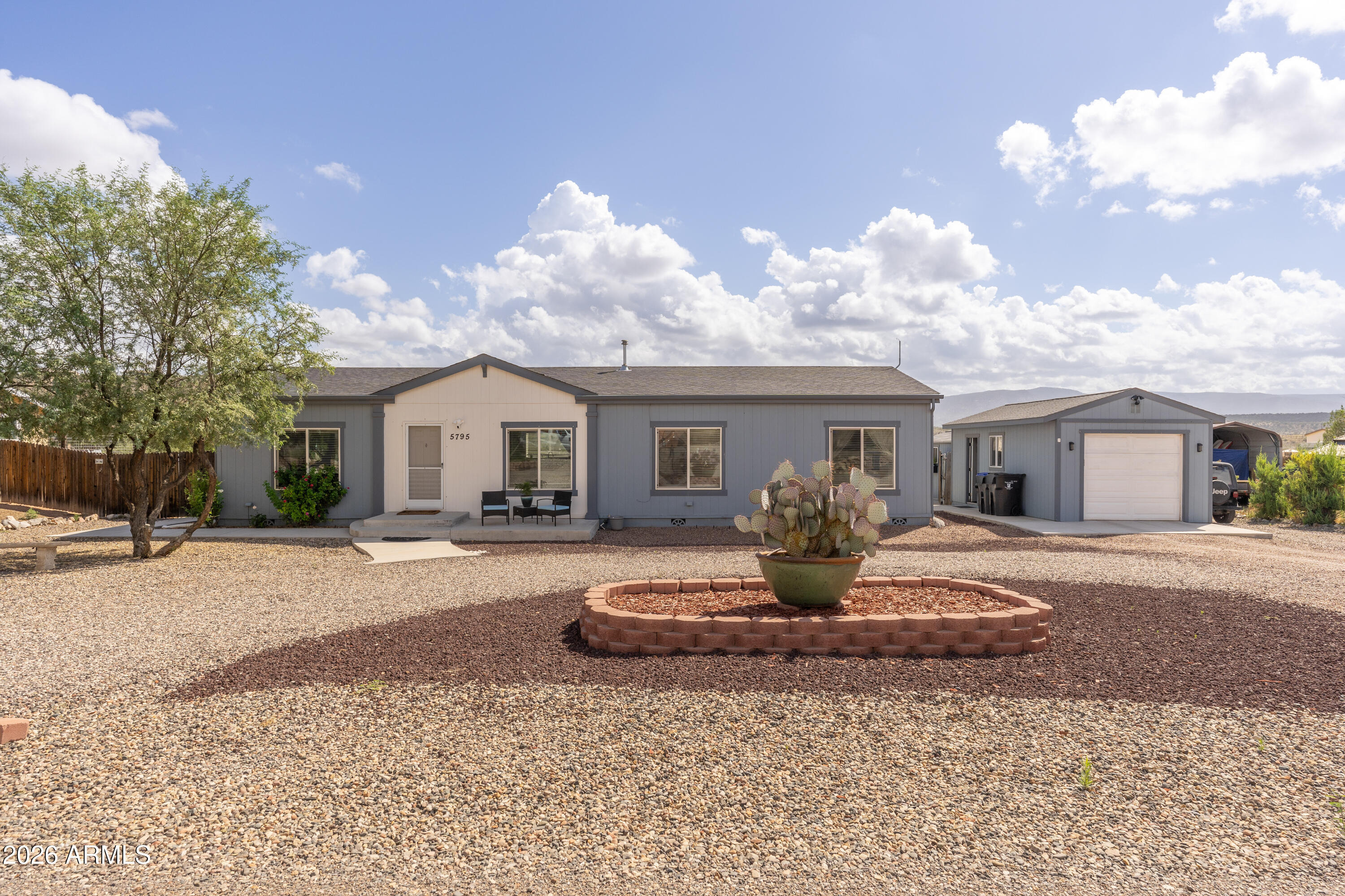 Brittney Ln, Rimrock, AZ 86335