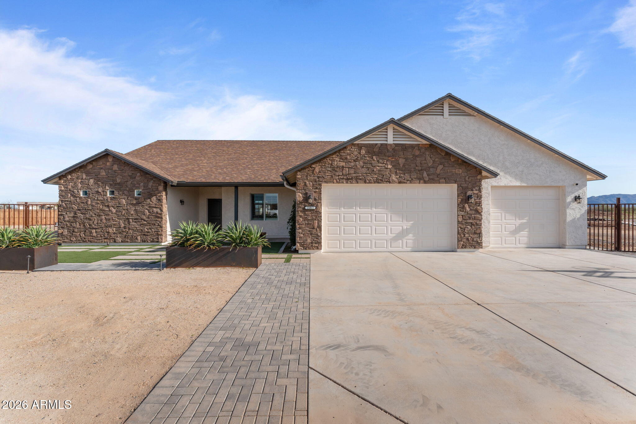 White Feather Ln, Wittmann, AZ 85361