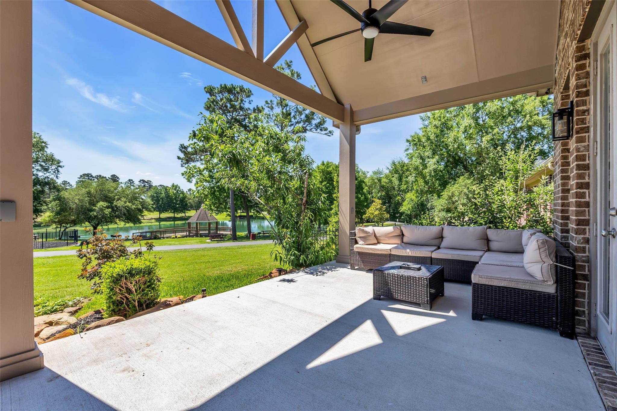 Camden Hills Dr, Montgomery, TX 77356