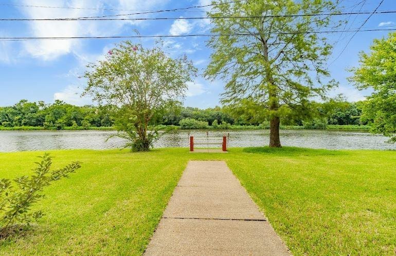 Brook Hollow Dr, Conroe, TX 77385 #1