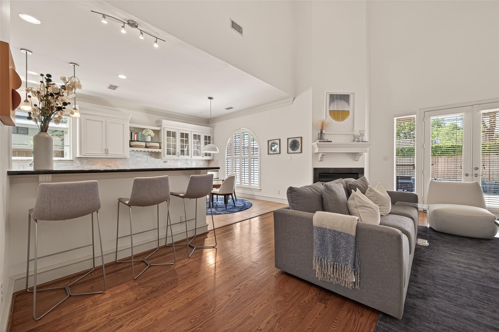 Whitman St, Houston, TX 77027 #1