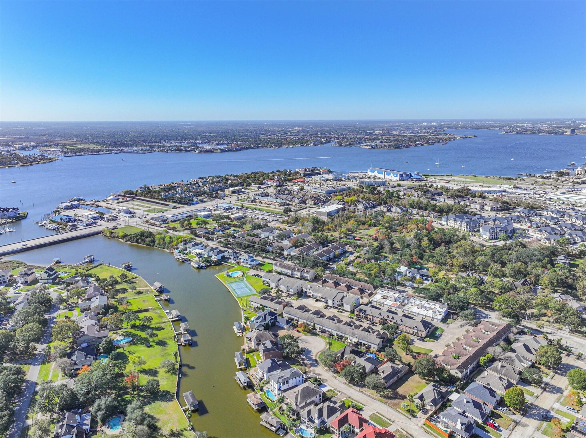 Glencove Dr, Seabrook, TX 77586 #1