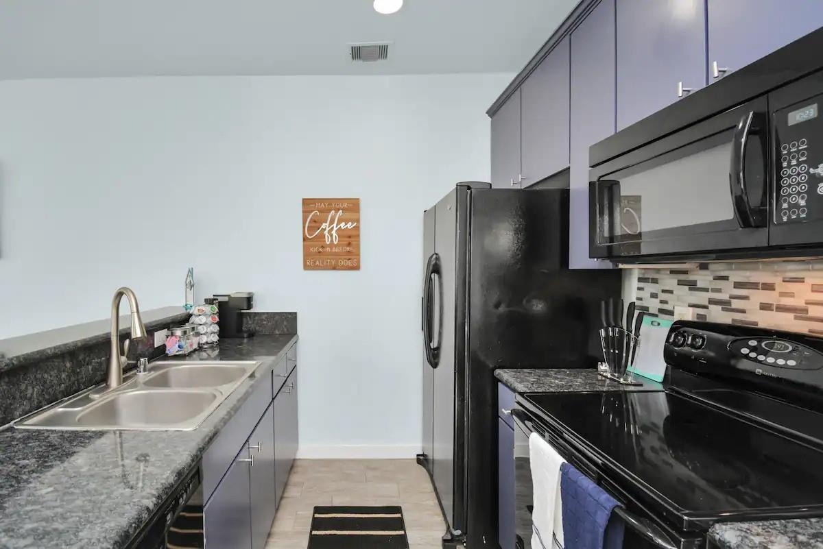 Lindsay Ln, Houston, TX 77011 #1