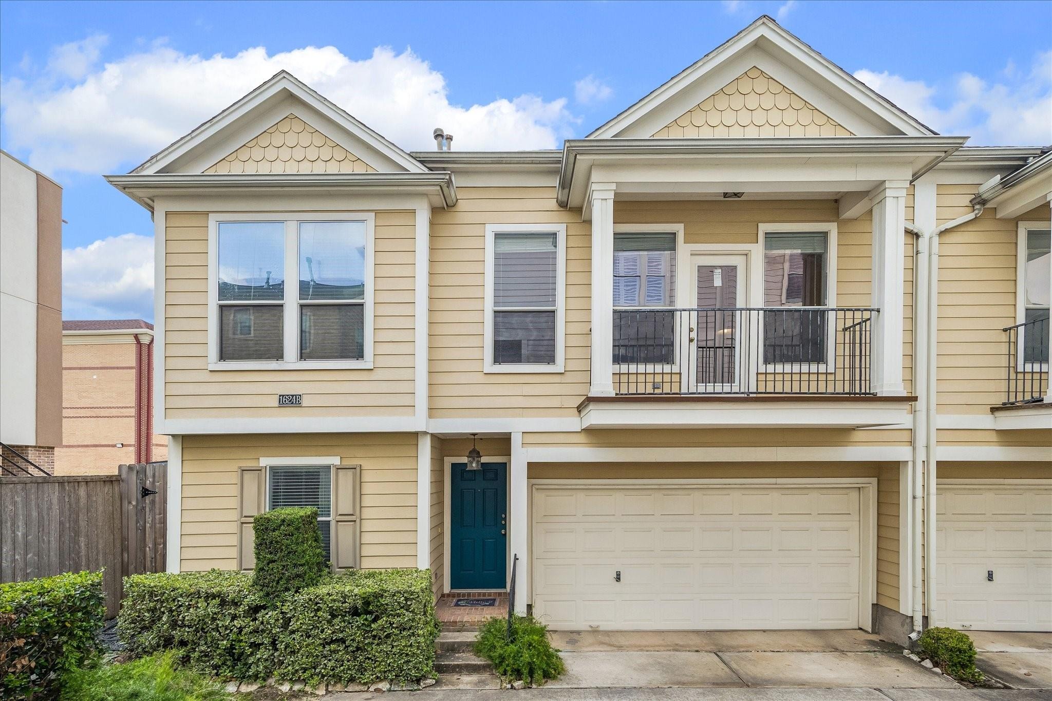 25th St, Houston, TX 77008