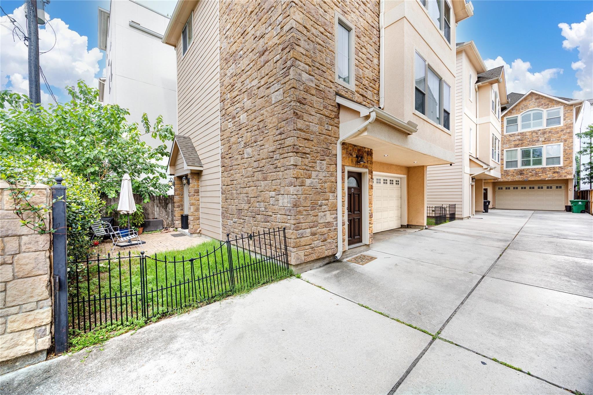 Ovid St, Houston, TX 77007