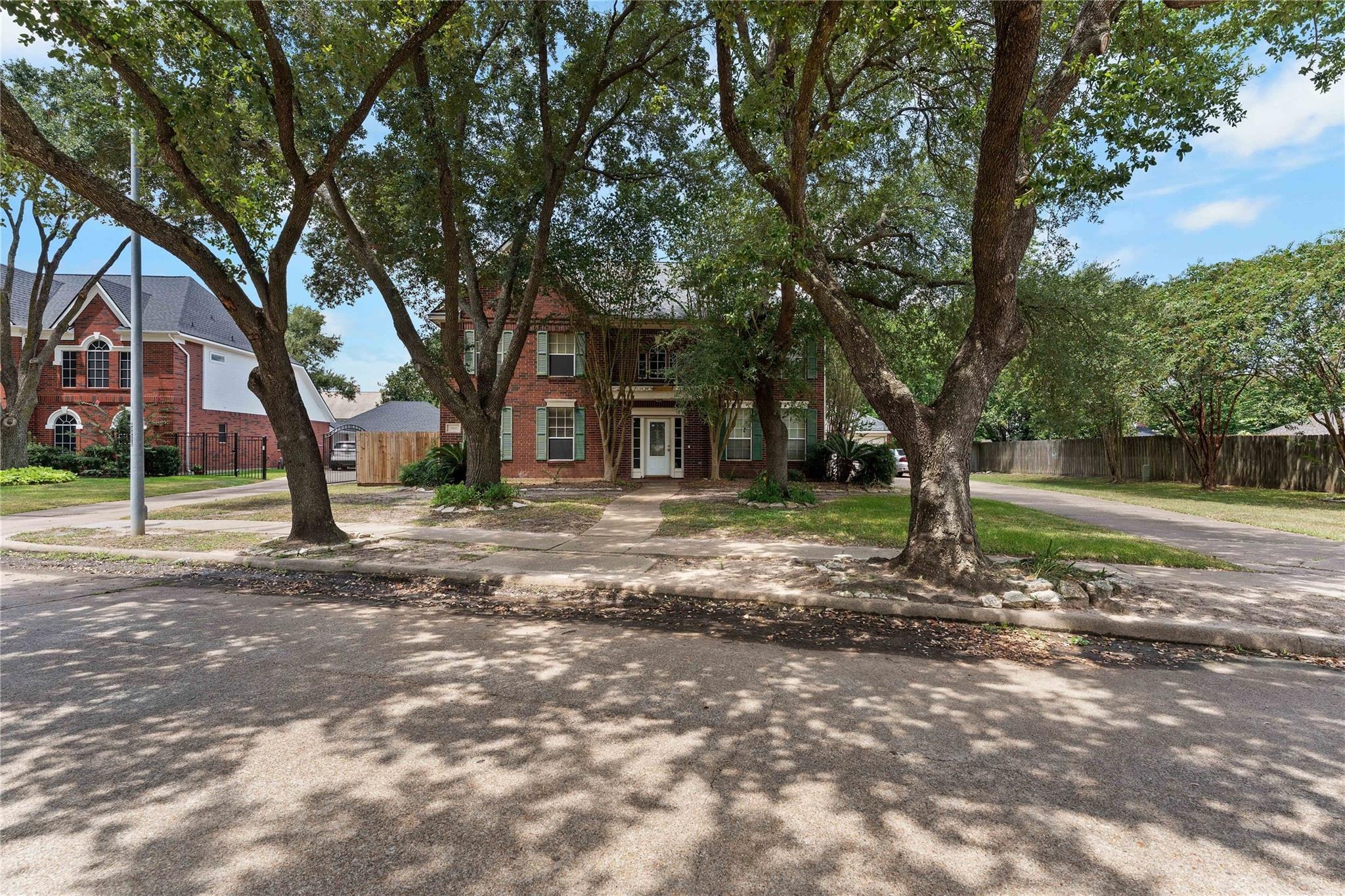 Eldridge Glen Dr, Houston, TX 77041