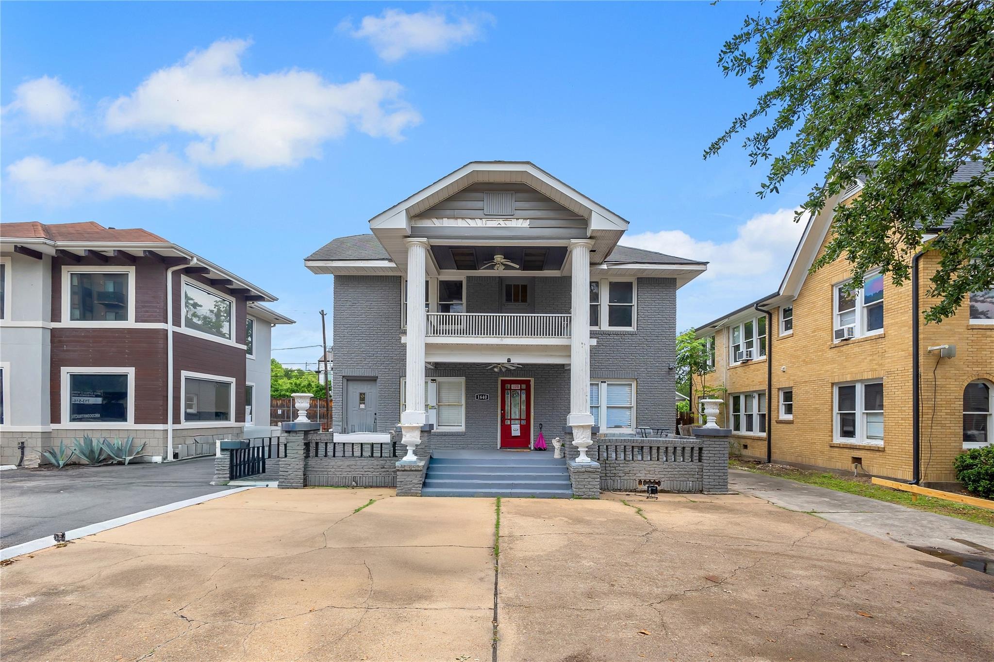 Alabama St, Houston, TX 77006