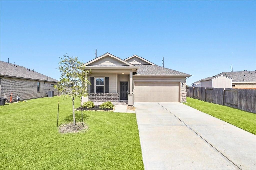Rain Tree Dr, Baytown, TX 77523