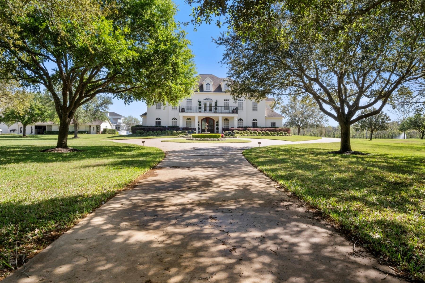 River Forest Dr, Richmond, TX 77406