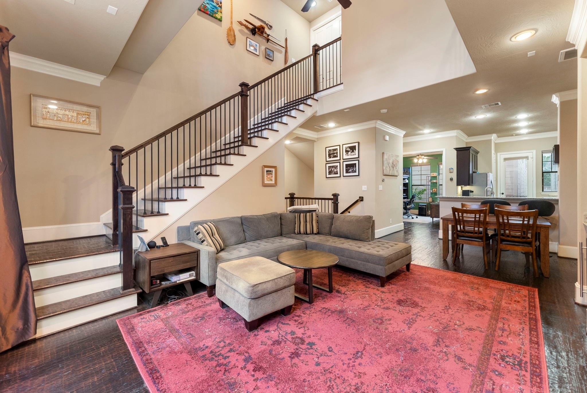 22nd St, Houston, TX 77008