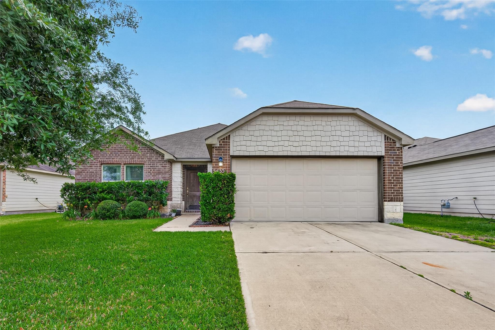 Nero Lake Dr, Katy, TX 77449