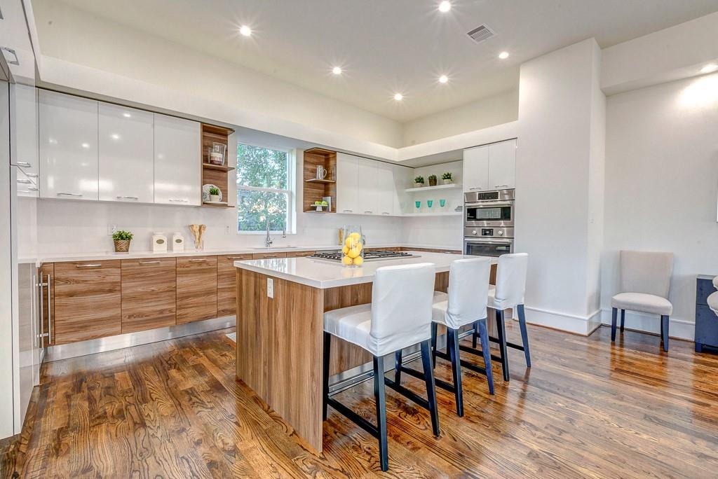 San Felipe St, Houston, TX 77057