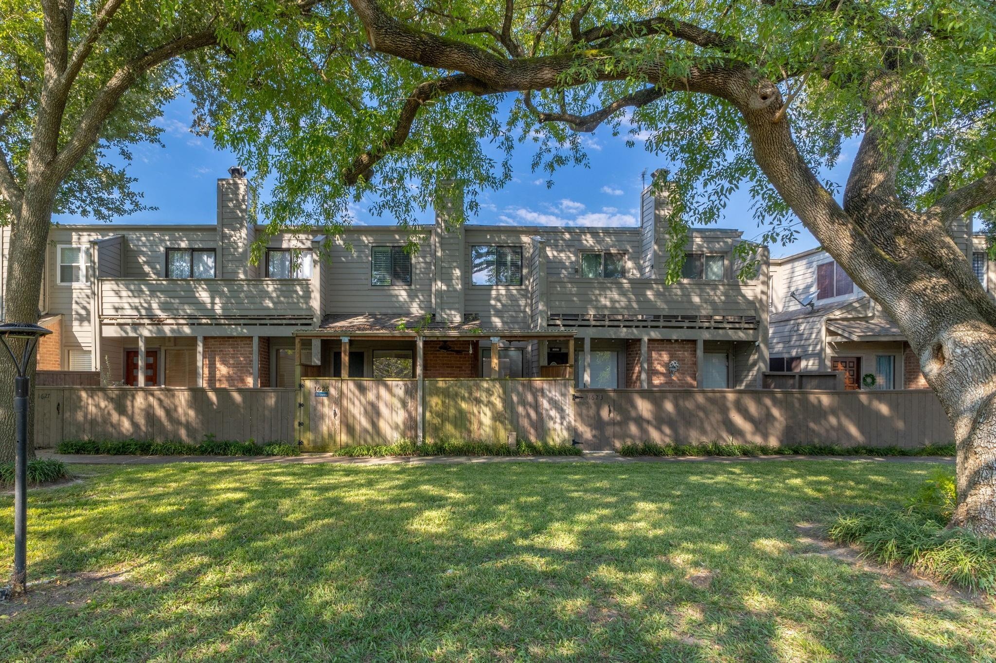 Prairie Grove Dr, Houston, TX 77077