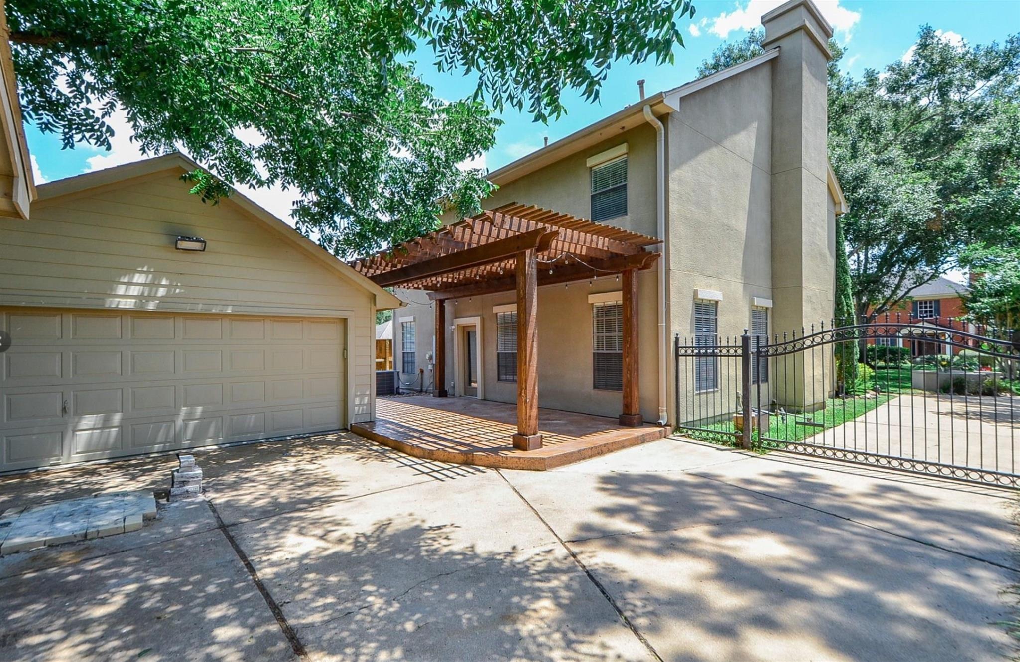 Hollow Hearth Dr, Houston, TX 77084