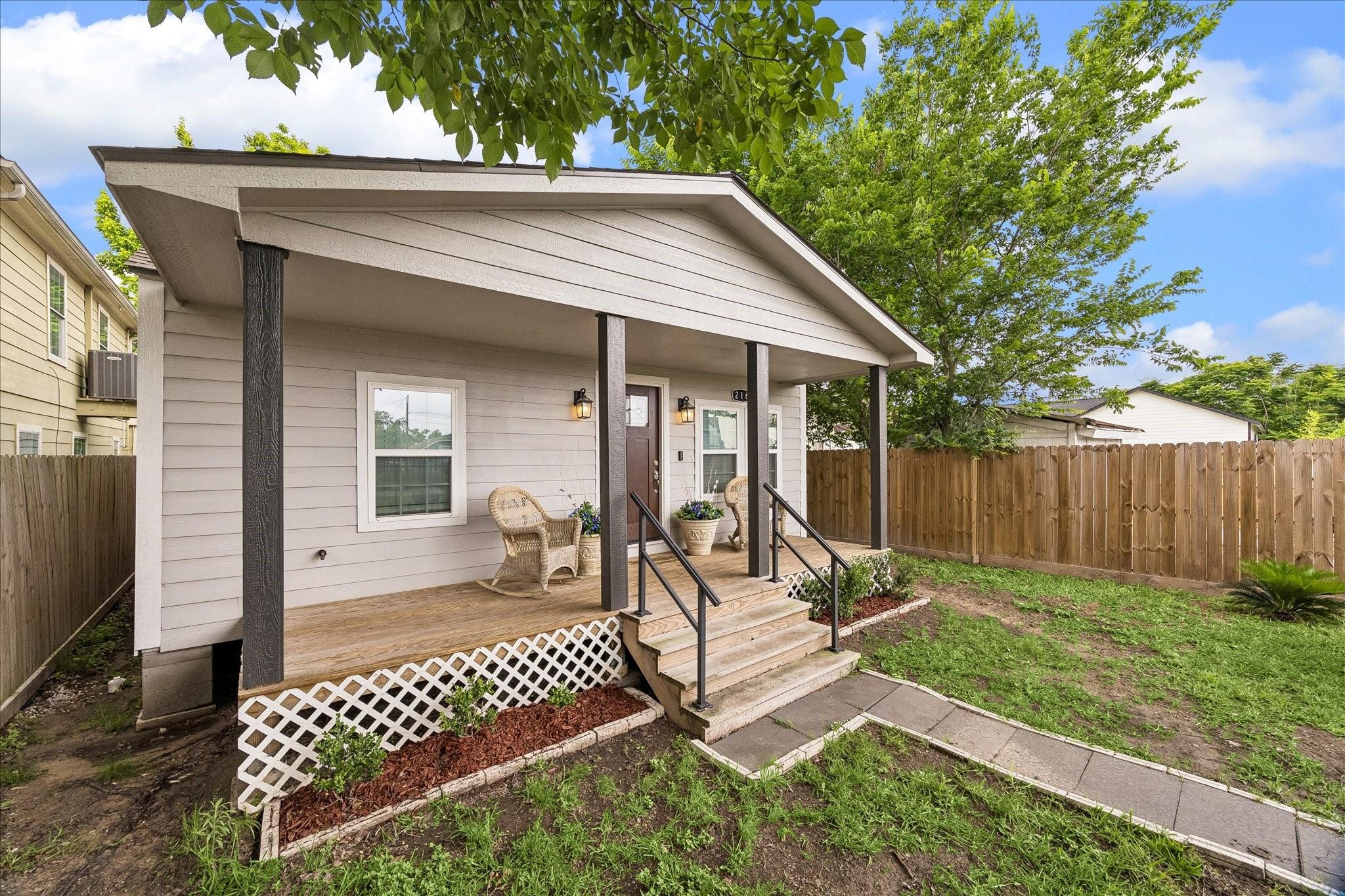 32nd St, Houston, TX 77018