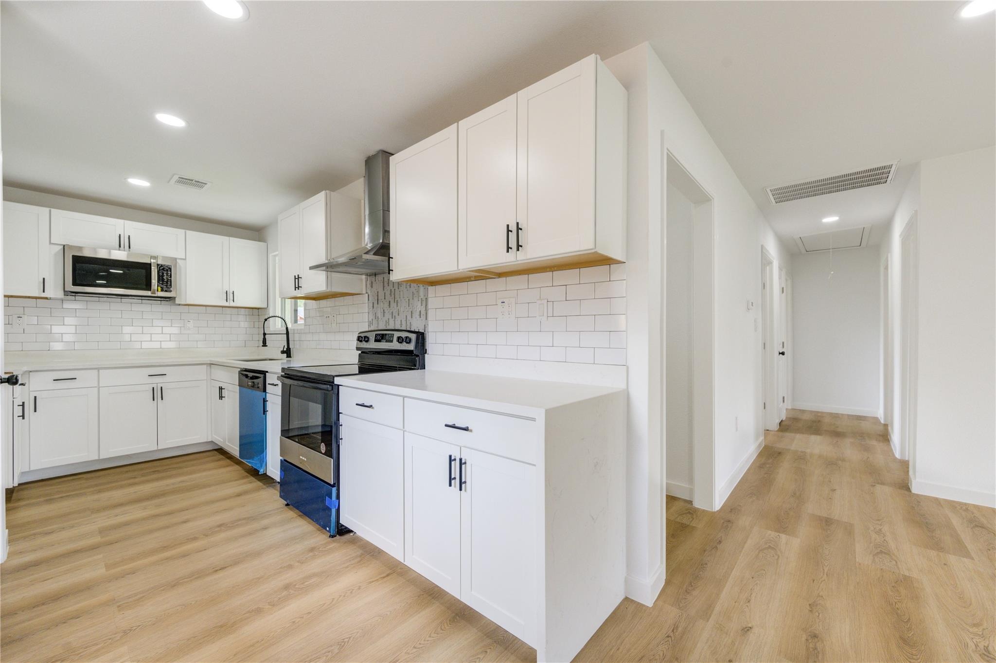 Marcolin St, Houston, TX 77088 #1