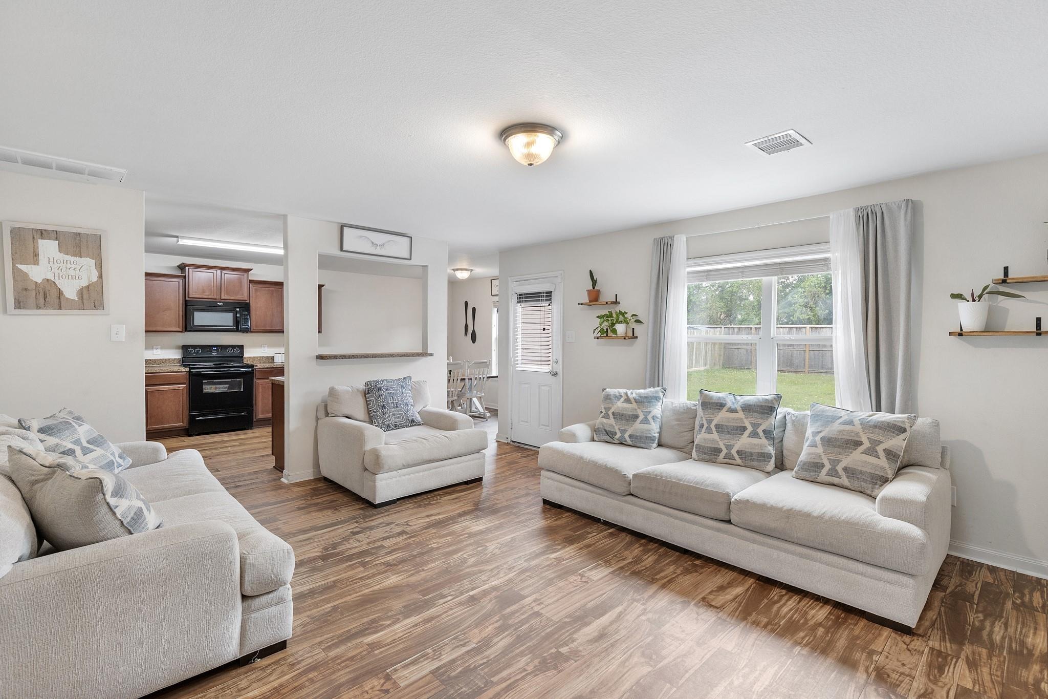 Meadow Mill Forest Ln, Houston, TX 77044