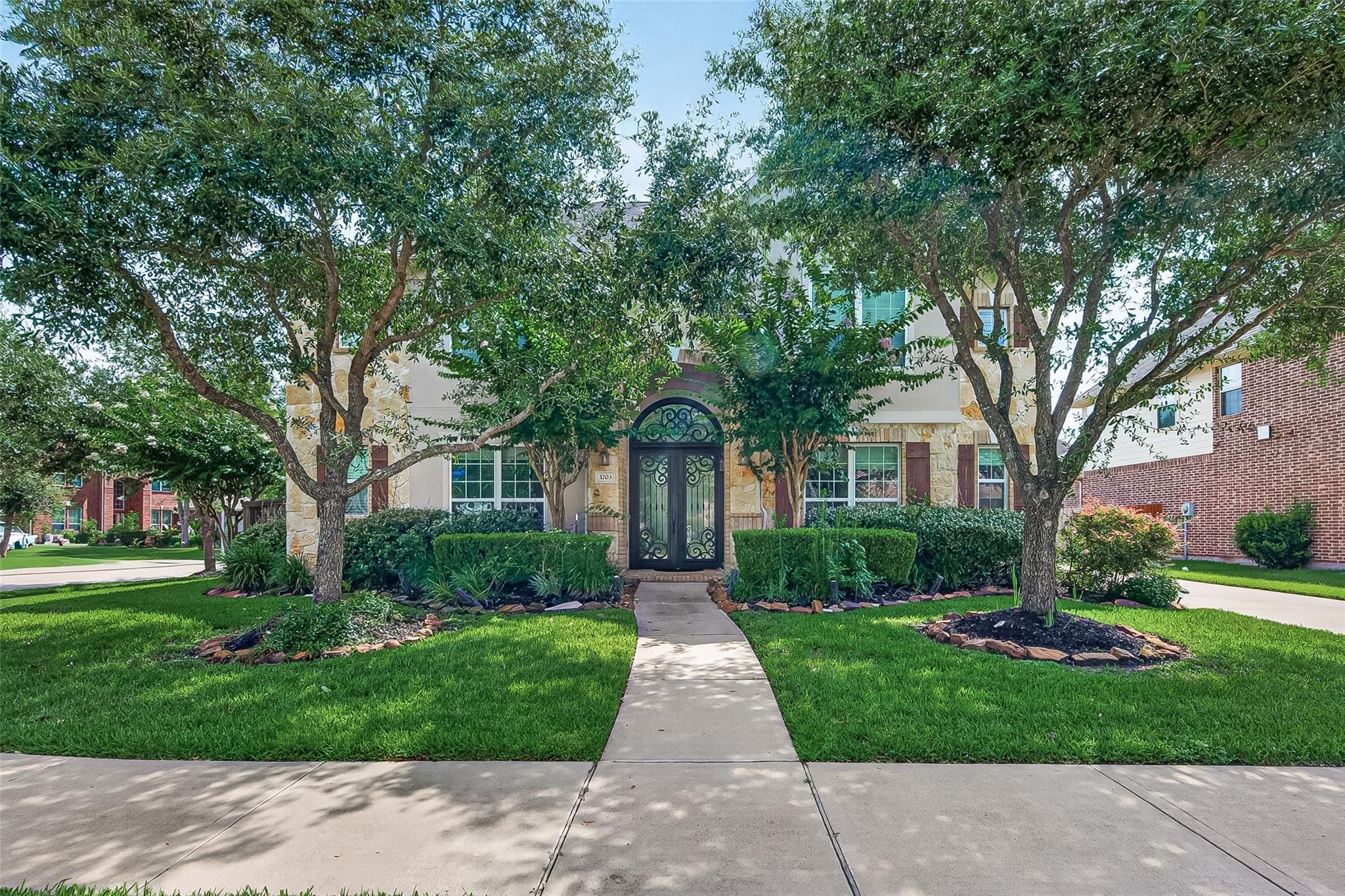 Flagstone Pass Ct, Sugar Land, TX 77479