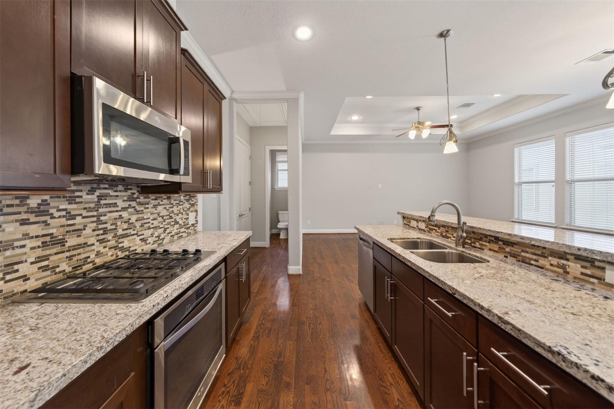 Petty St, Houston, TX 77007 #1