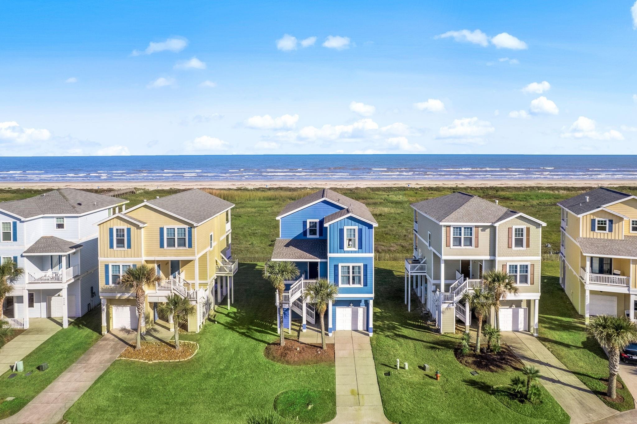 King Rail Cir, Galveston, TX 77554