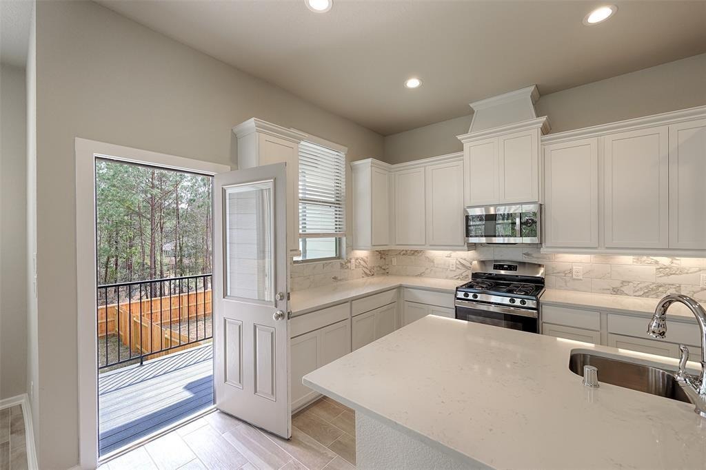 Handley Dr, Montgomery, TX 77316 #1