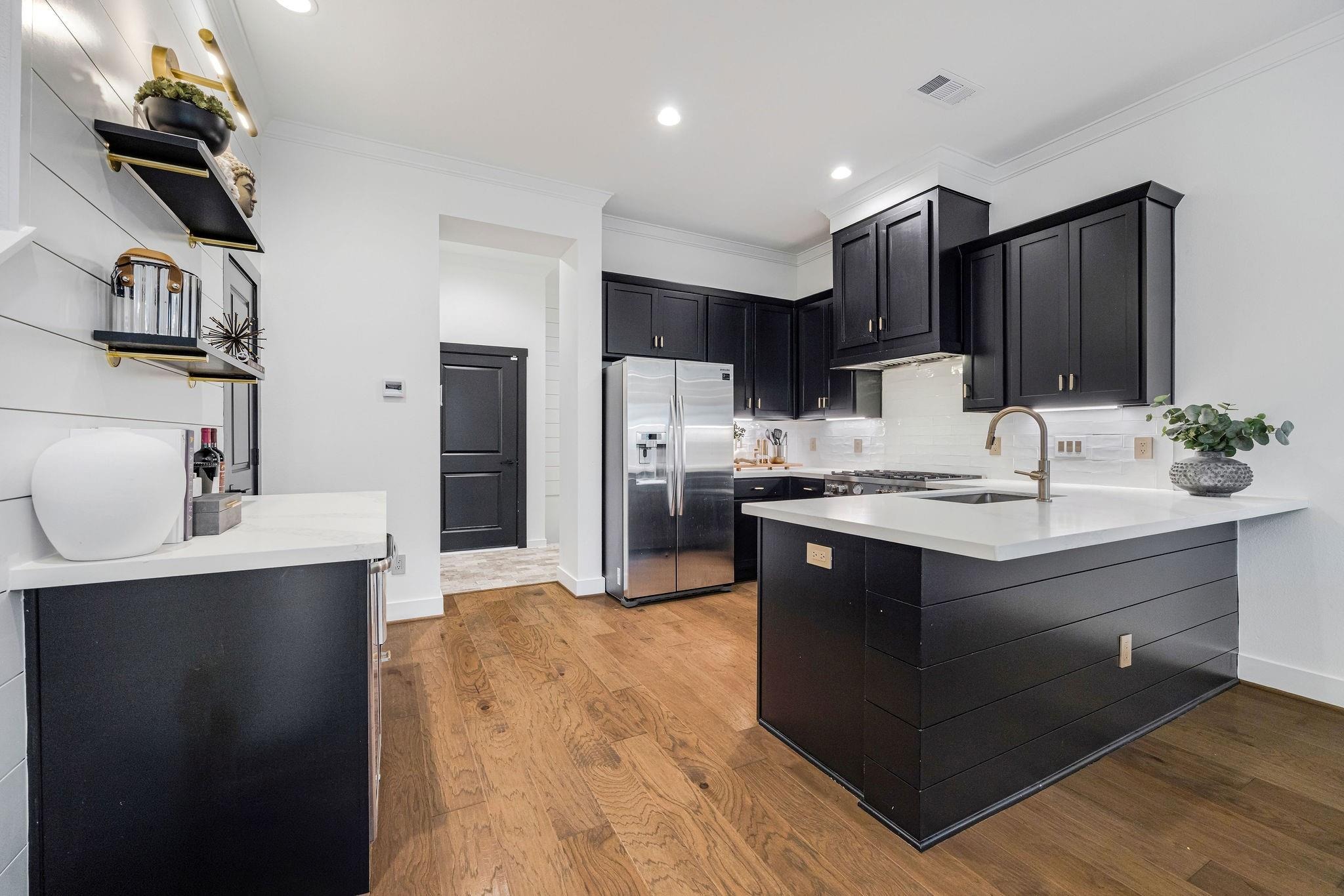 Petty St, Houston, TX 77007 #1