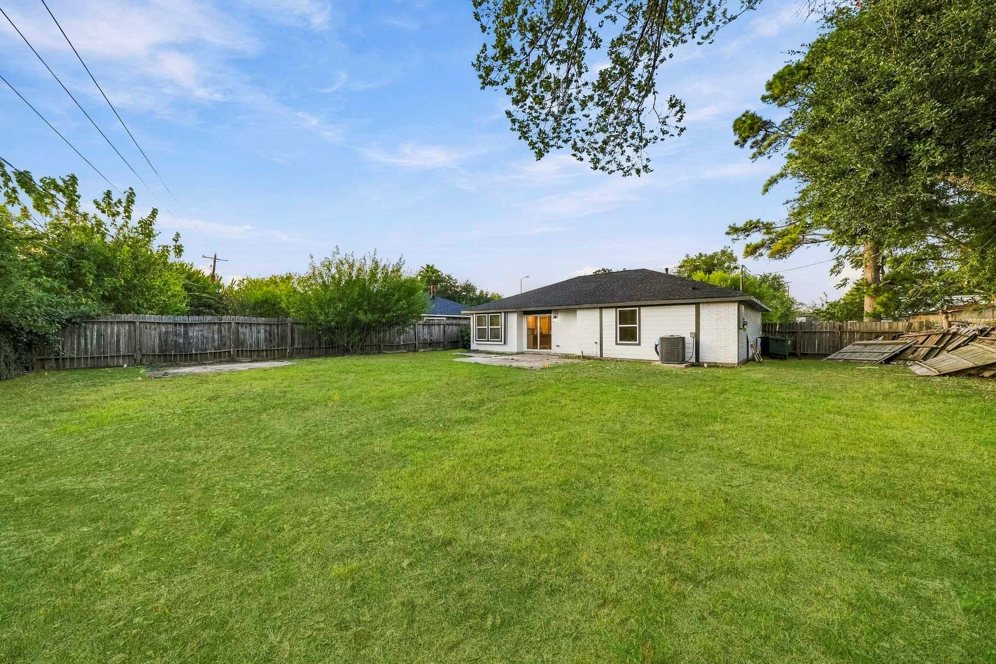 Danfield Dr, Houston, TX 77053 #1