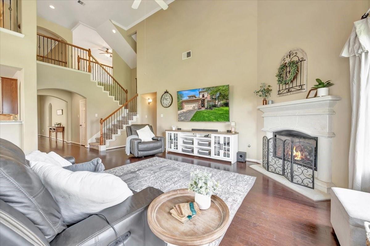 Santa Luz Path, League City, TX 77573
