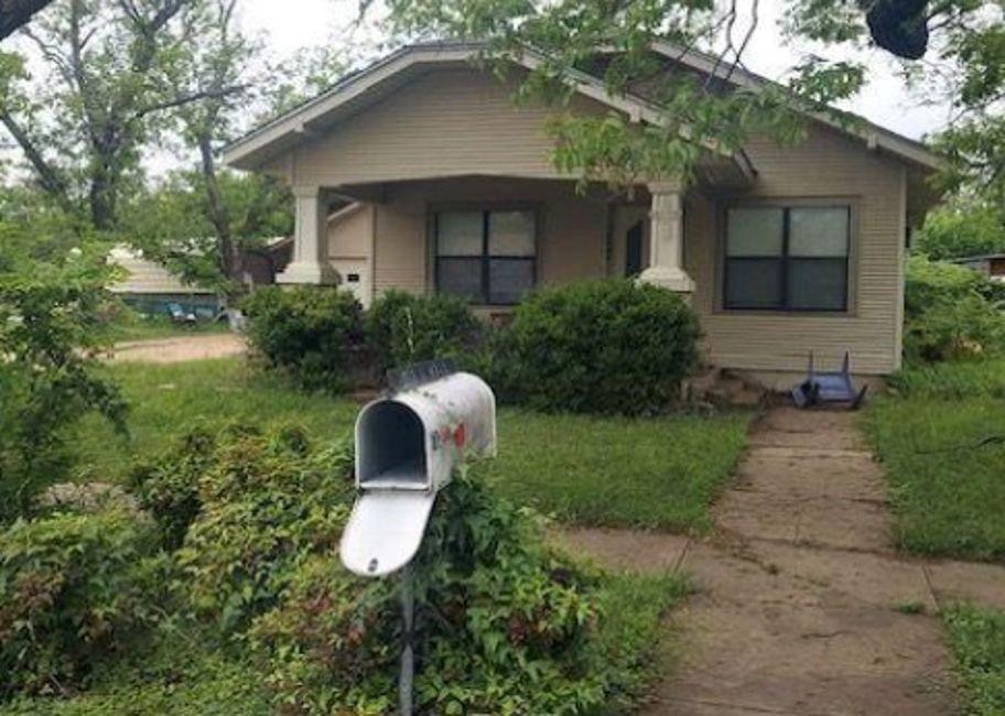 Wall St, Brady, TX 76825