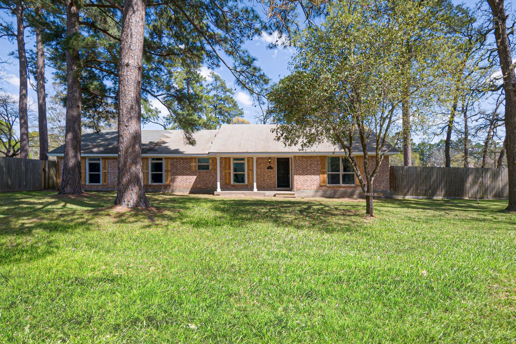 Lakeshore Dr, Magnolia, TX 77355