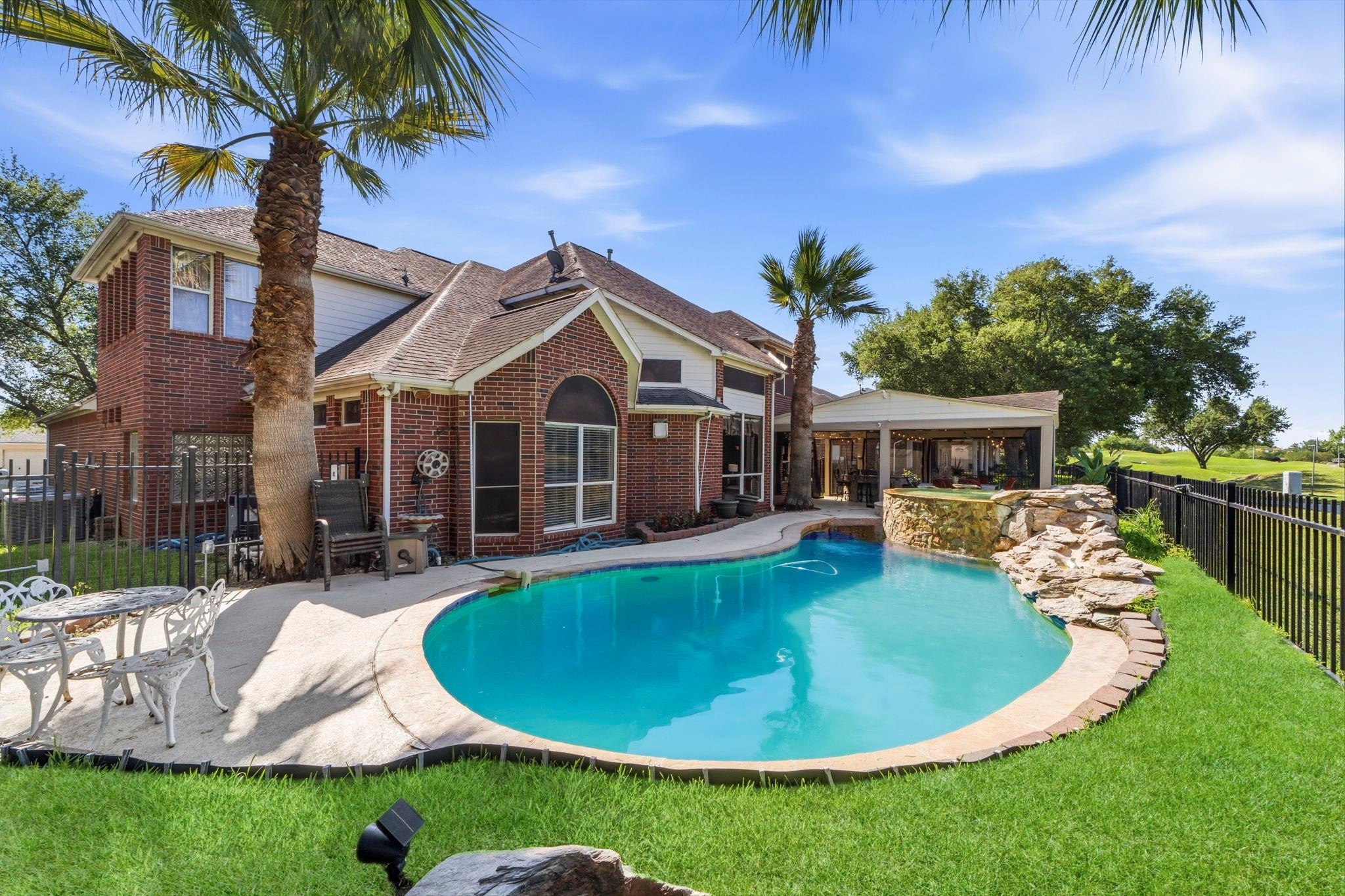 Canyon Mills Dr, Houston, TX 77095
